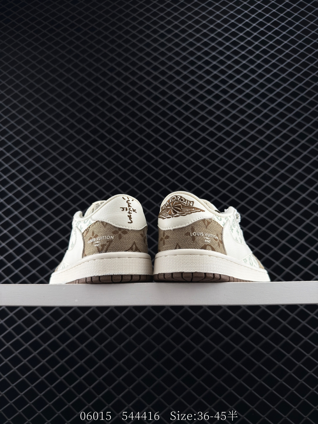 Travis Scott x Air Jordan 1 ” Reverse Mocha “